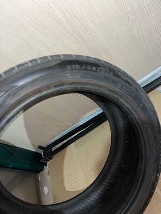 Neumático Imperial 215/45 R17
