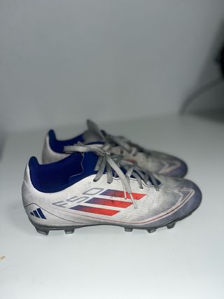 Botines Adidas Blancos y Azules