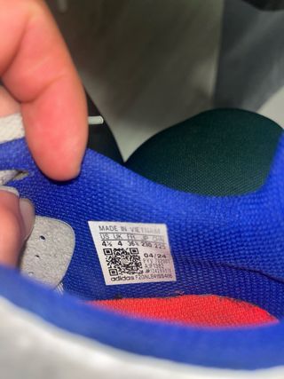 Botines Adidas Blancos y Azules