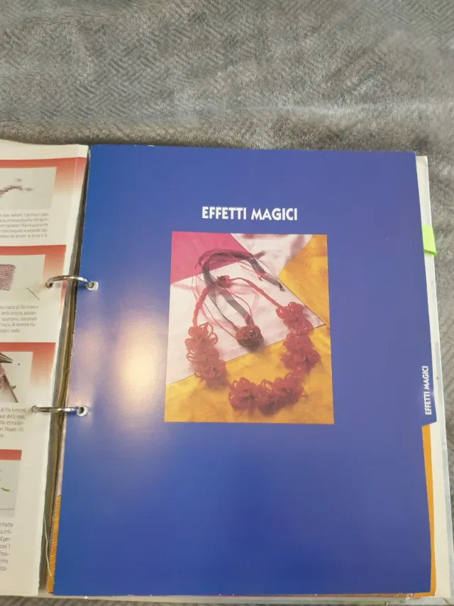 Perline di vetro assortite + guida pratica