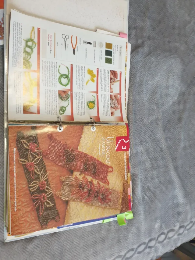 Perline di vetro assortite + guida pratica