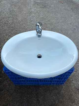 Lavabo de porcelana blanco