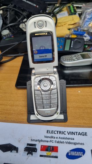 9469N-cellulare Motorola V600