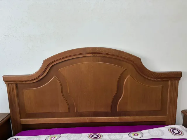 Armario de madera castaño