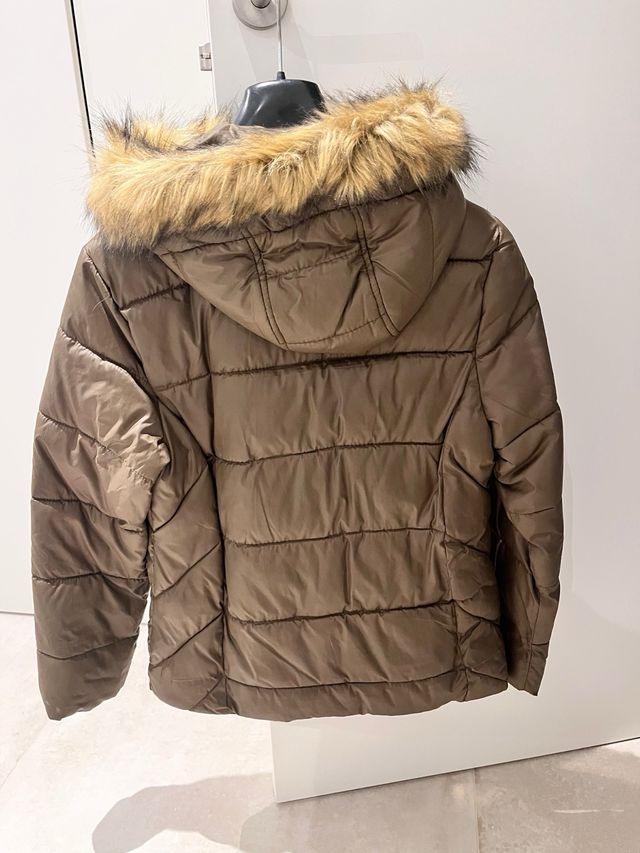 Abrigo/Chaqueta Marrón con Capucha y pelo