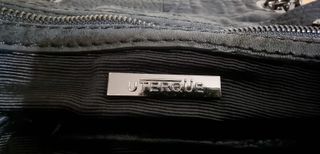 Elegante Bolso Uterqüe Piel Negra Cadena