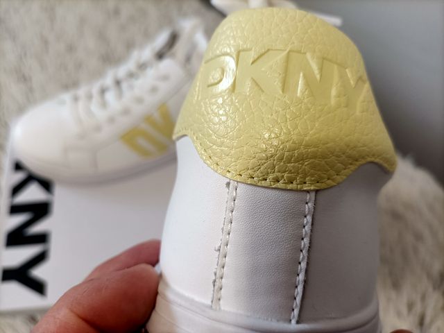 Zapatillas Blancas y Amarillas Talla 40