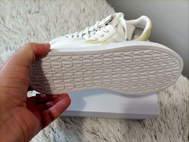 Zapatillas Blancas y Amarillas Talla 40