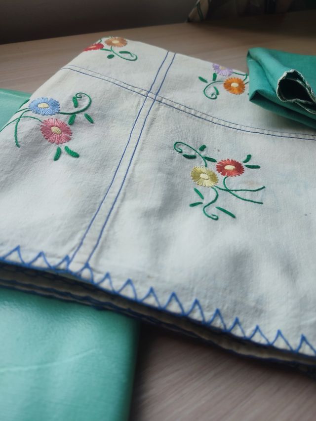 Lote MANTELES pequeños (6 uds) – tela y HULE verde