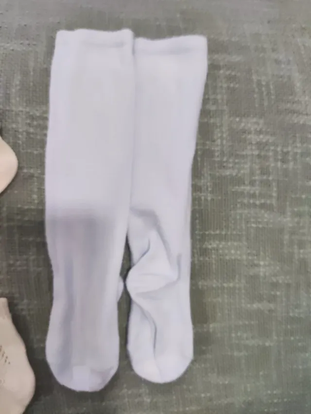 Pack 9 meses calcetines y calcetas vestir