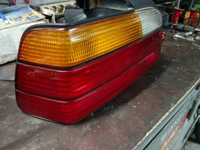 Piloto trasero izquierdo BMW E36 Coupé