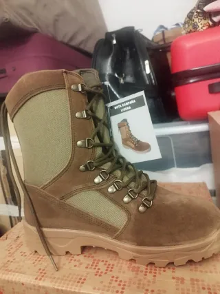 Botas de montaña hombre marrones