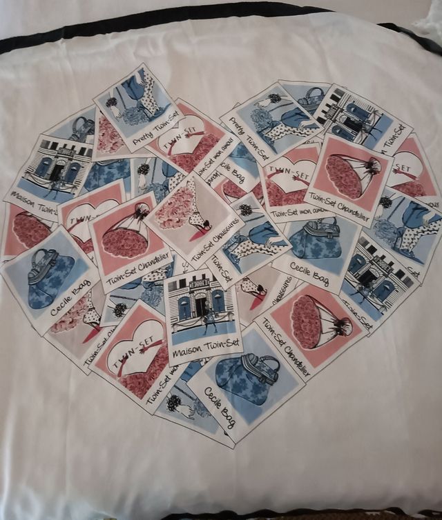 Pañuelo Twin Set Corazón Estampado 90x85cmt 