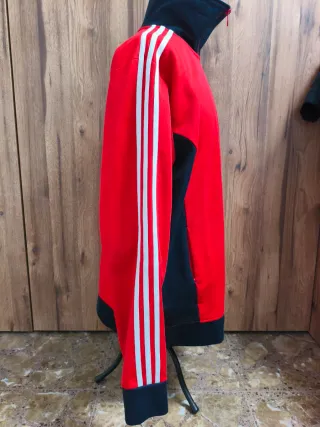 Chaqueta Vintage Adidas talla XL como nueva.
