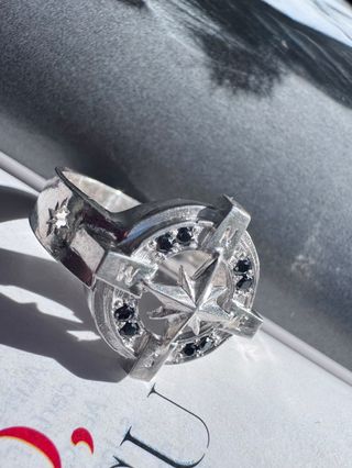 Anillo de plata Rosa de los vientos