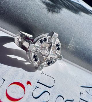 Anillo de plata Rosa de los vientos