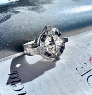 Anillo de plata Rosa de los vientos