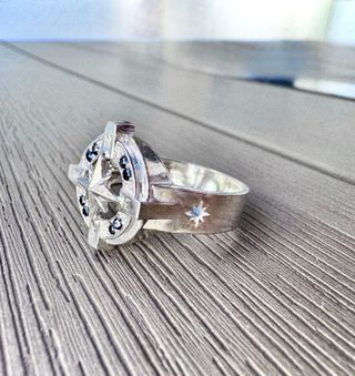 Anillo de plata Rosa de los vientos