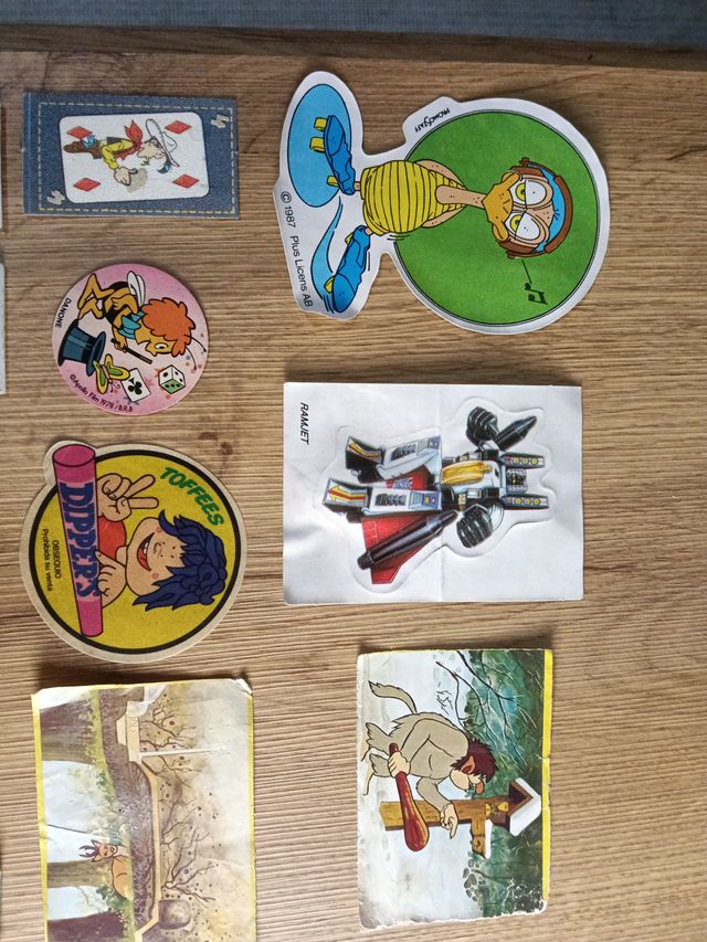 Lote 13 cromos Matutano, Danone, Bollycao...