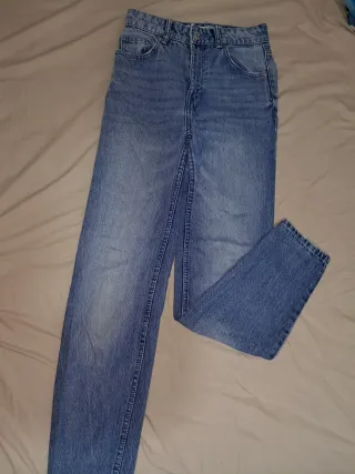 Pantalón vaquero Bershka azul