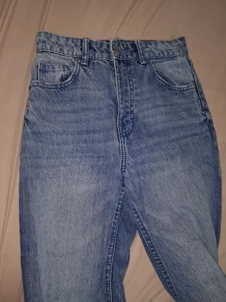 Pantalón vaquero Bershka azul