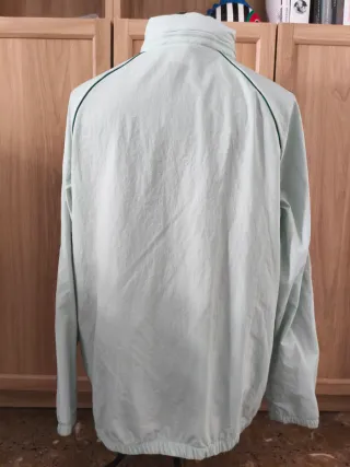 Chaqueta Vintage Adidas talla L como nueva.