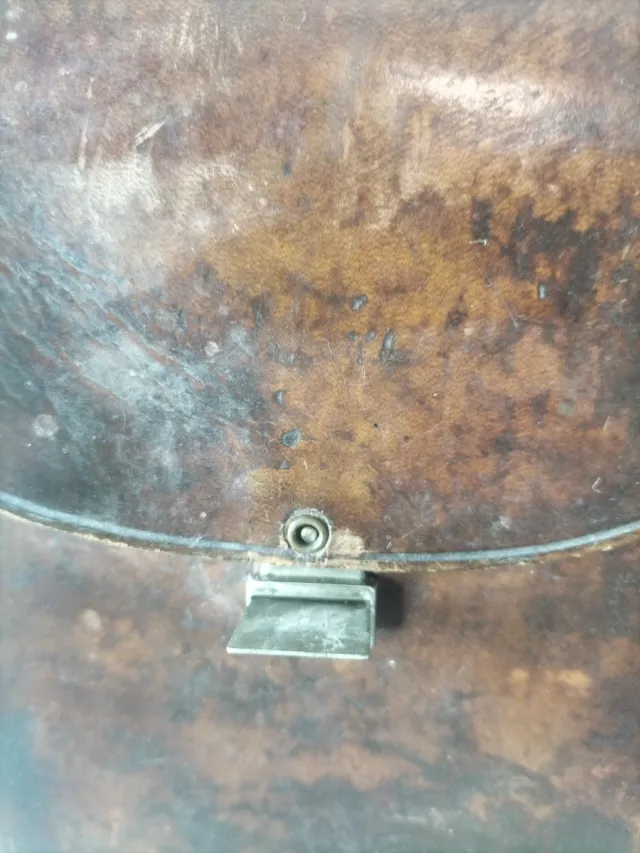 Cartera antigua de cuero