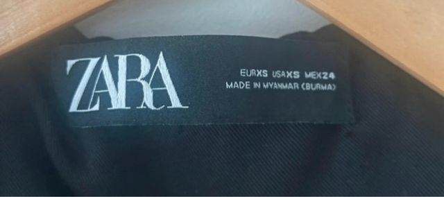 Chaqueta nueva de  Zara con capucha y cremallera