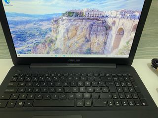 Portátil Asus Intel i7 12GB RAM