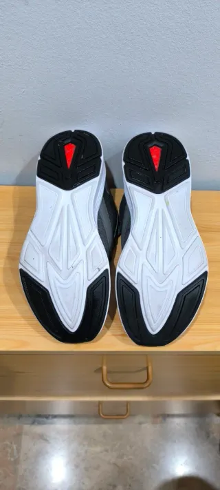 Zapatillas Puma Grises y Amarillas