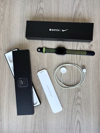 APPLE WATCH NIKE SERIE 6, GPS, 44 MM. ALUMINIUM