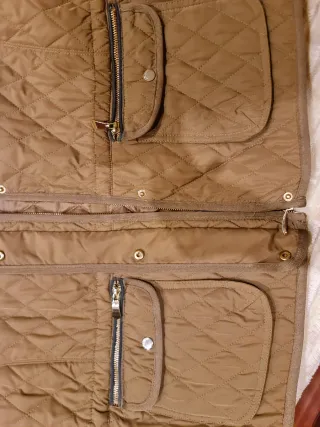 Chaqueta acolchada Zara marrón