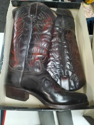 Botas Sendra Negras y Rojas