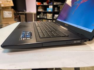 Portátil ASUS 17 Negro