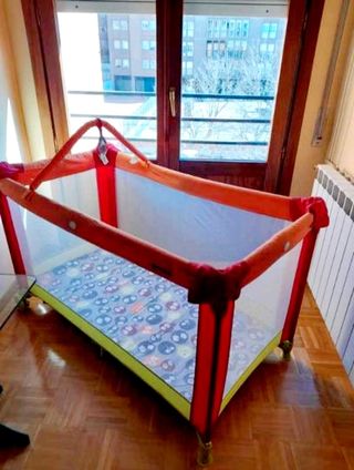 Cuna de viaje plegable