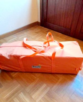 Cuna de viaje plegable