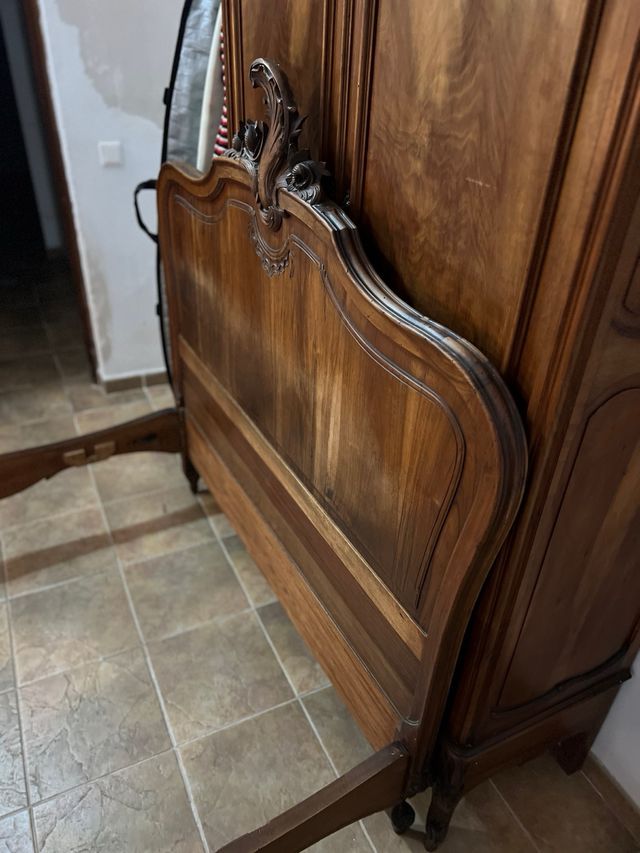 Cama Luis XV Madera Maciza