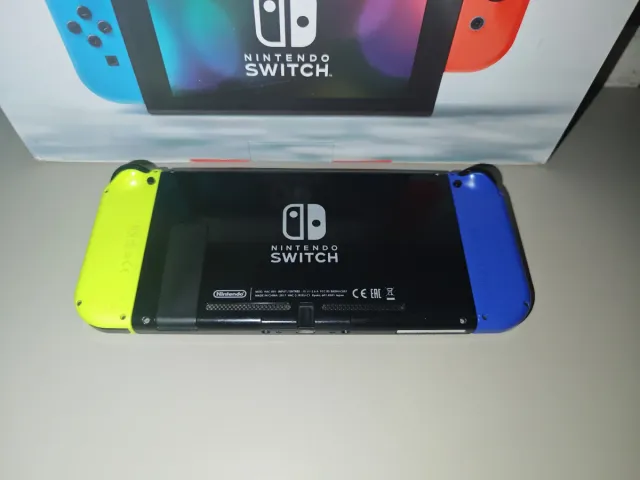 Nintendo Switch V1 Azul/Amarillo