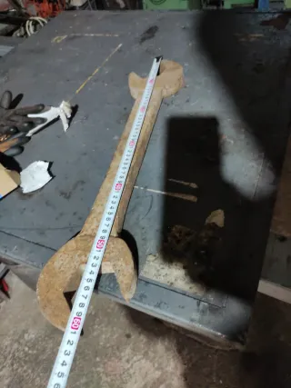 Llave fija 62 mm y 64mm