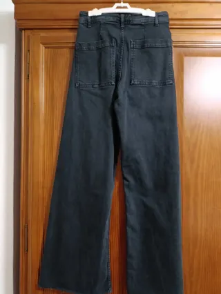 Pantalón Zara negro ancho