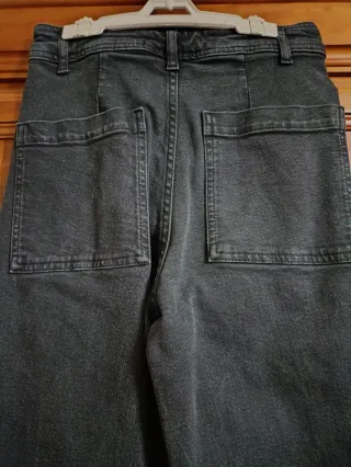 Pantalón Zara negro ancho