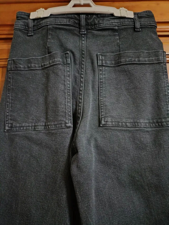 Pantalón Zara negro ancho