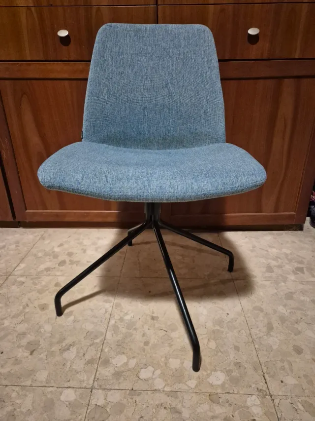 4 Sillas de comedor tela y metal (c/u)