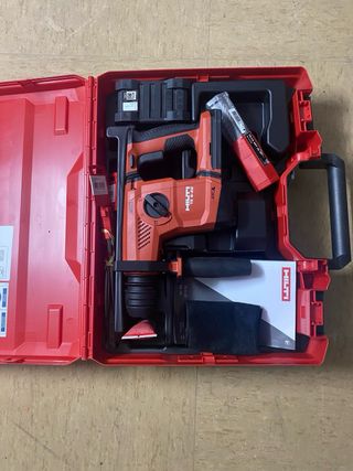 Taladro Hilti a batería + Accesorios