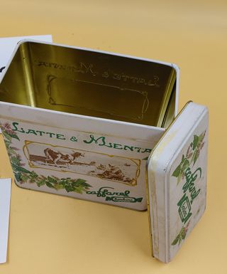 Scatola in latta vintage caramelle "Latte e Menta"