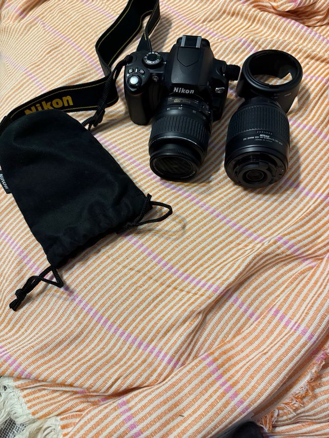 Cámara Nikon D60 con 2 teleobjetivos batería carga