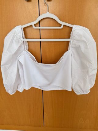 Top blanco manga abullonada