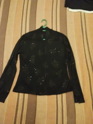 Blusa fiesta detalles brillantes T42