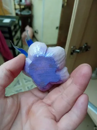 Fata decorativa in ceramica e metallo