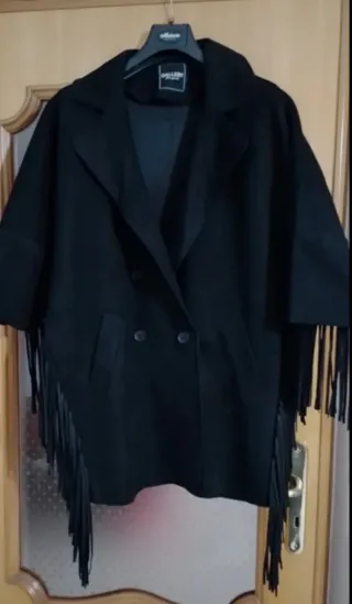 Poncho nero con frange GALLERY taglia unica